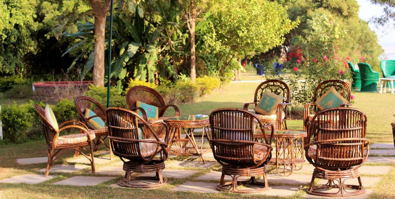 Bhadrawati - A Riverside Safari Lodge Ranthambore Exterior foto